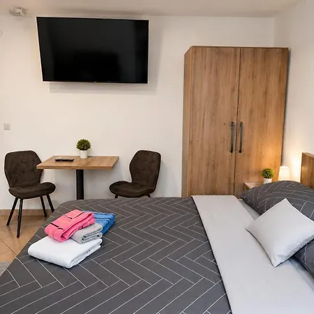 Apartmens Lejlighed